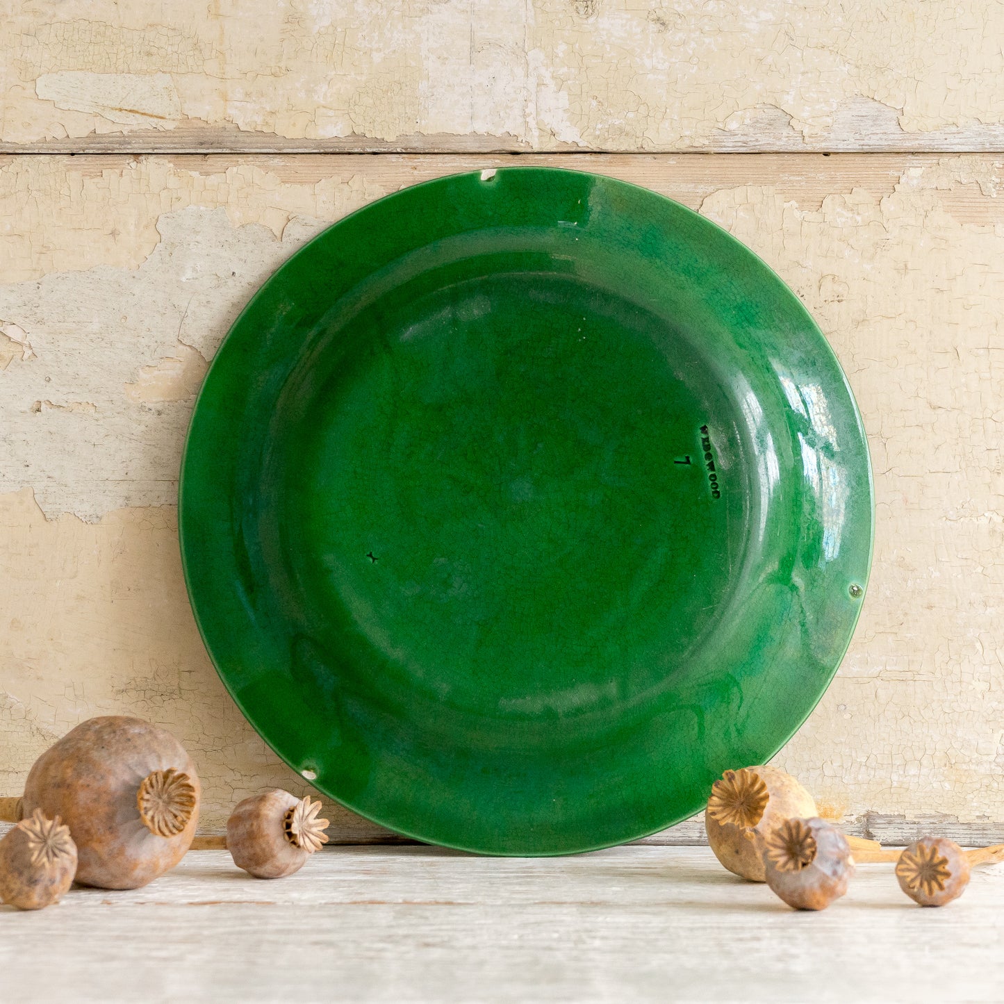 Basket Weave and Vine Pattern Green Leaf Plate