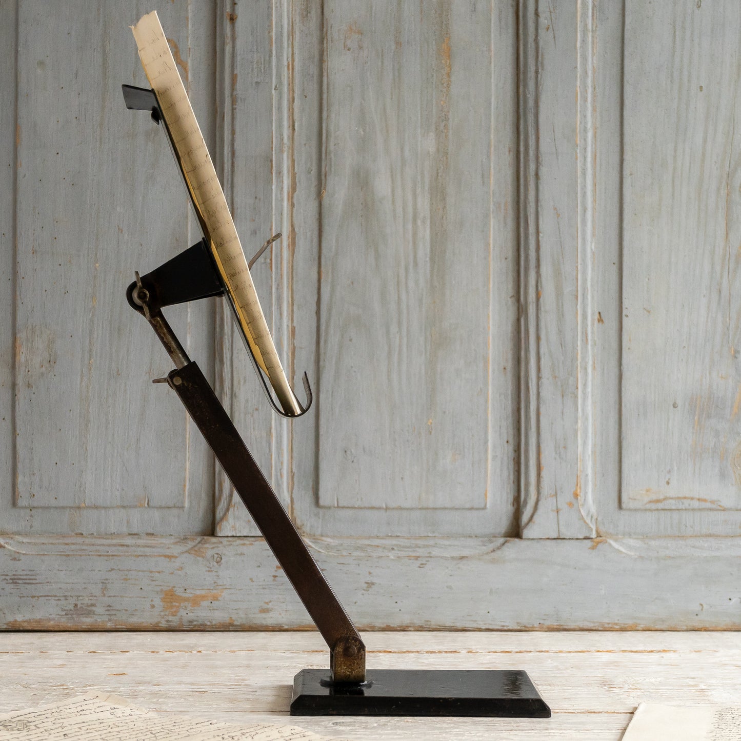 Charming Vintage Metal Book Rest Stand