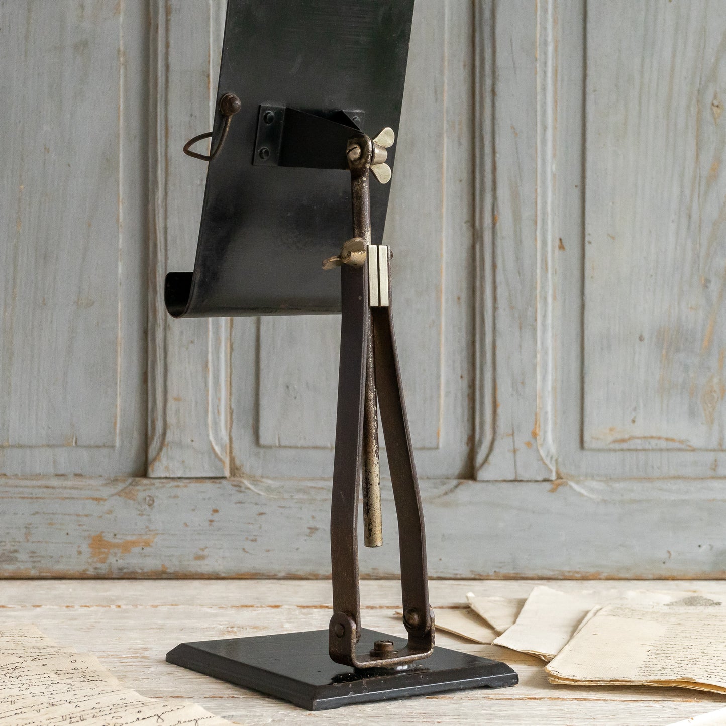 Charming Vintage Metal Book Rest Stand