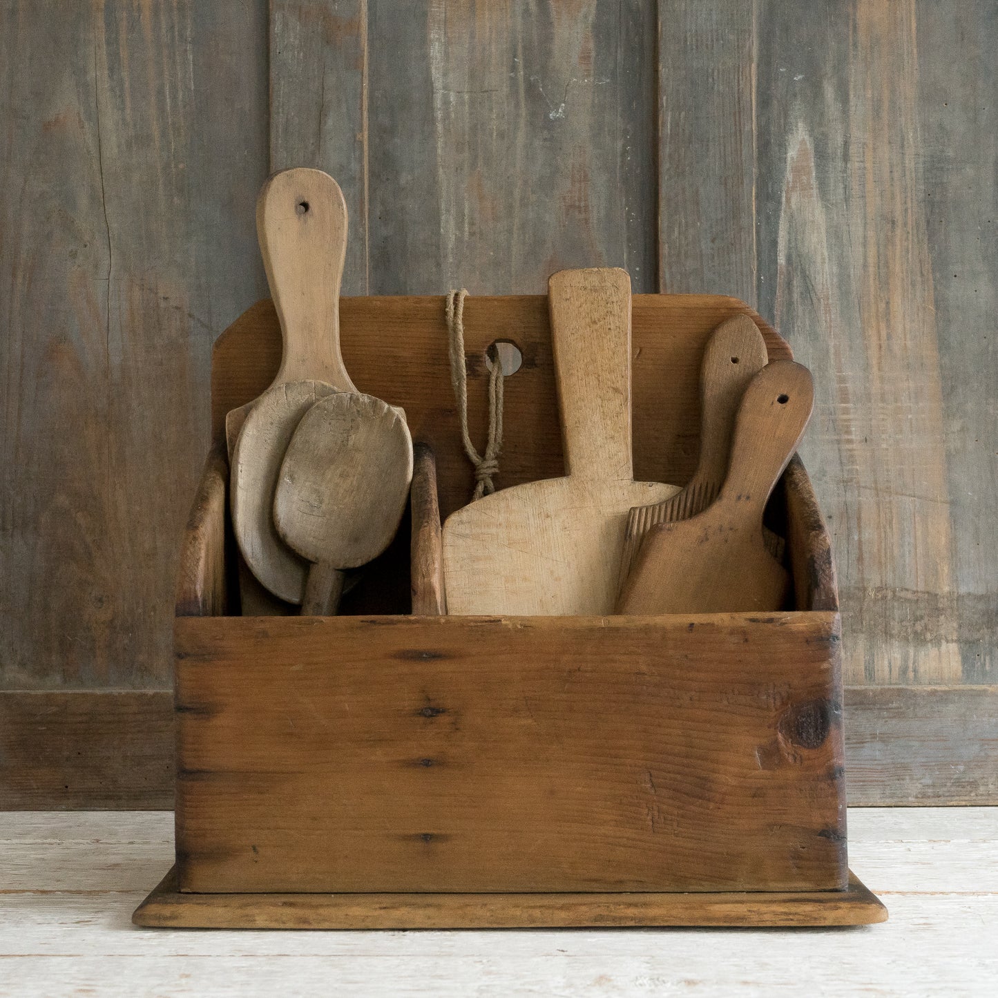 Fabulous Rustic Pine Box