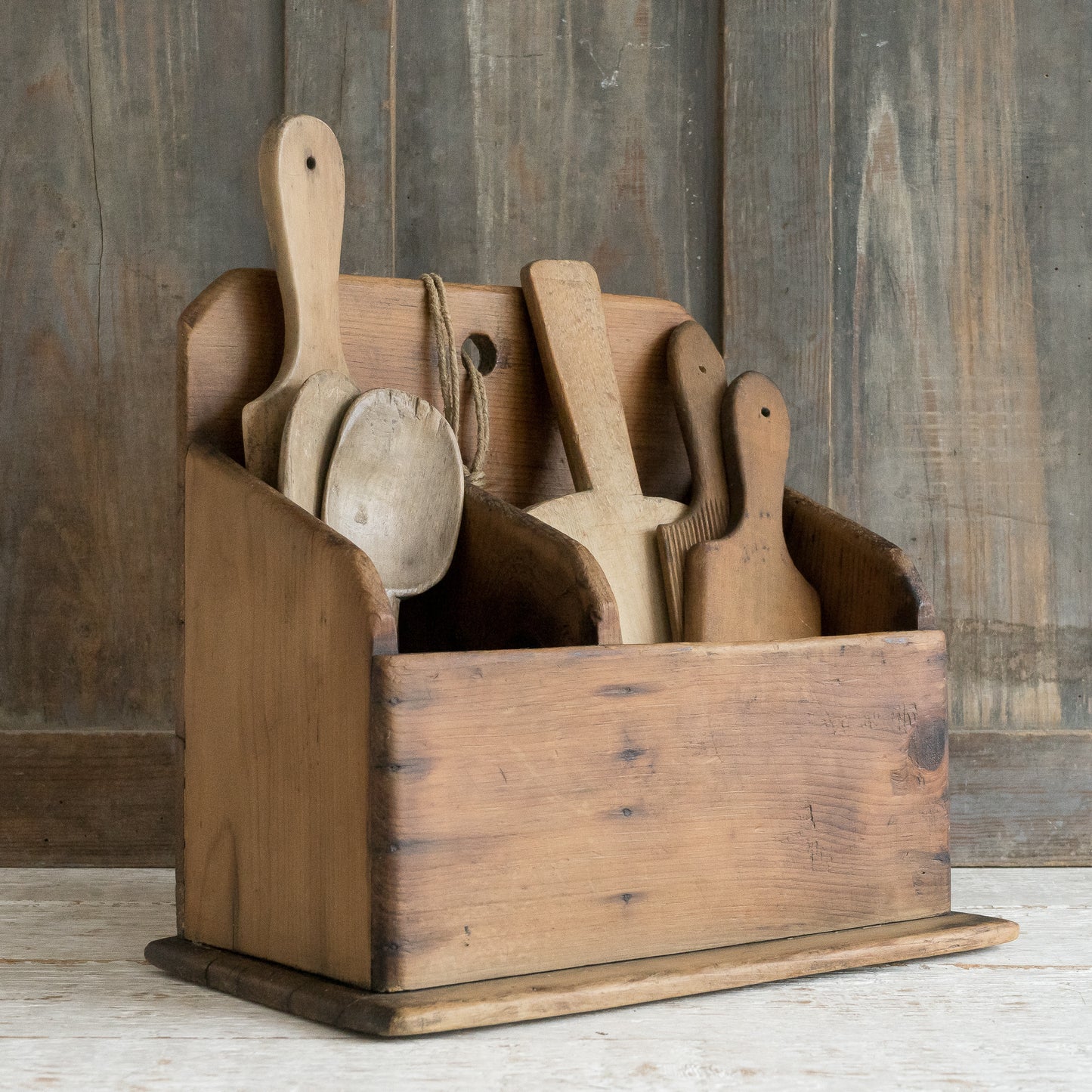 Fabulous Rustic Pine Box