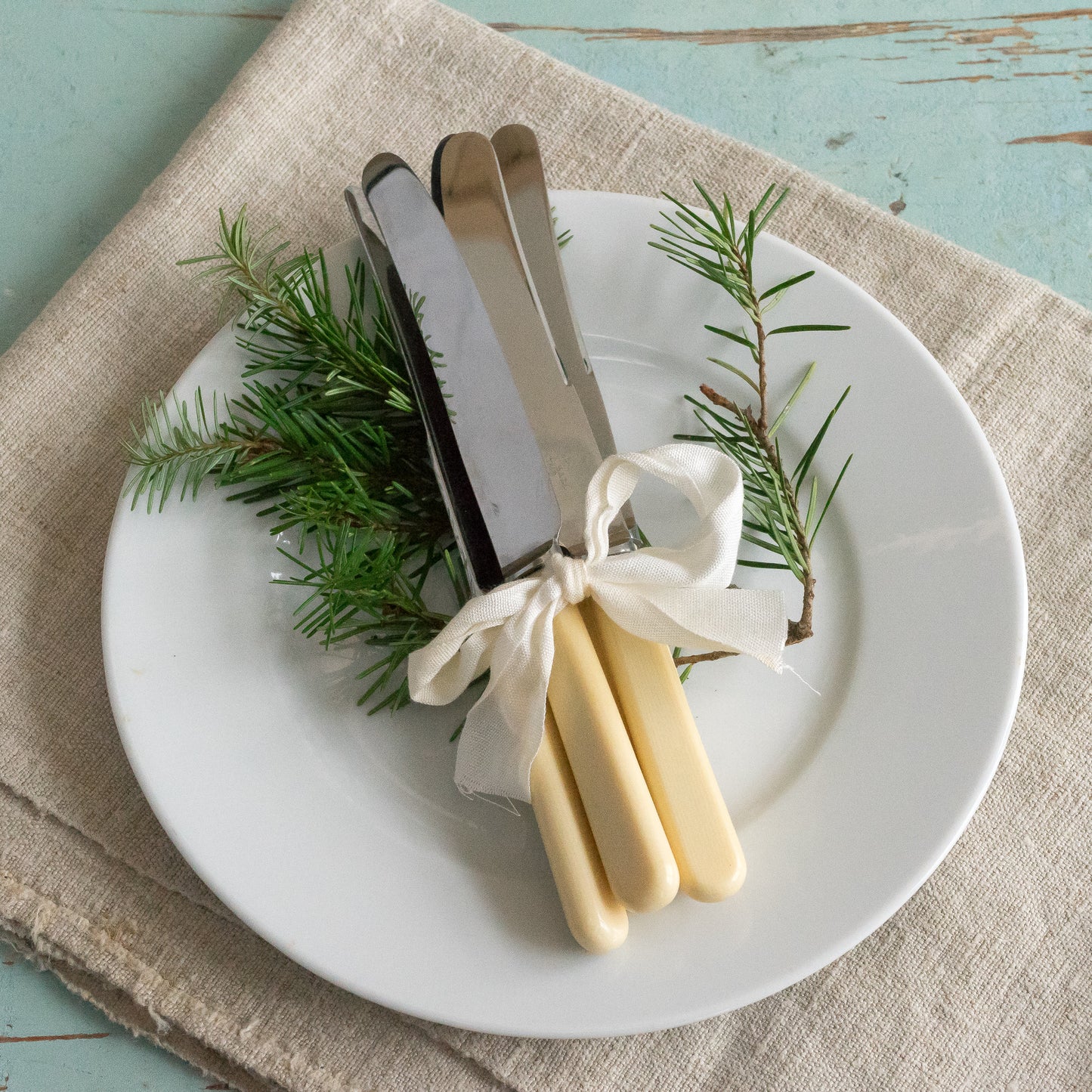 Set of 6 Large Walker & Hall Dinner Knives