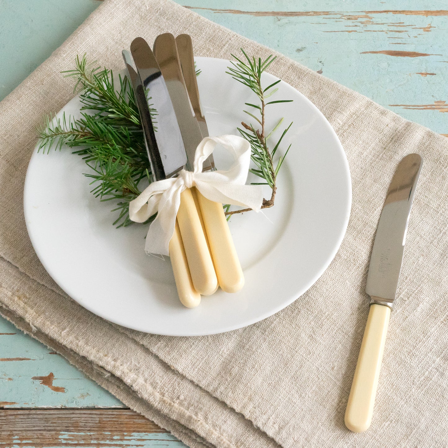 Set of 6 Large Walker & Hall Dinner Knives