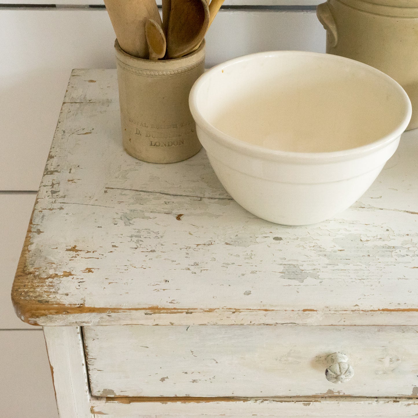 WHITE RUSTIC CUPBOARD