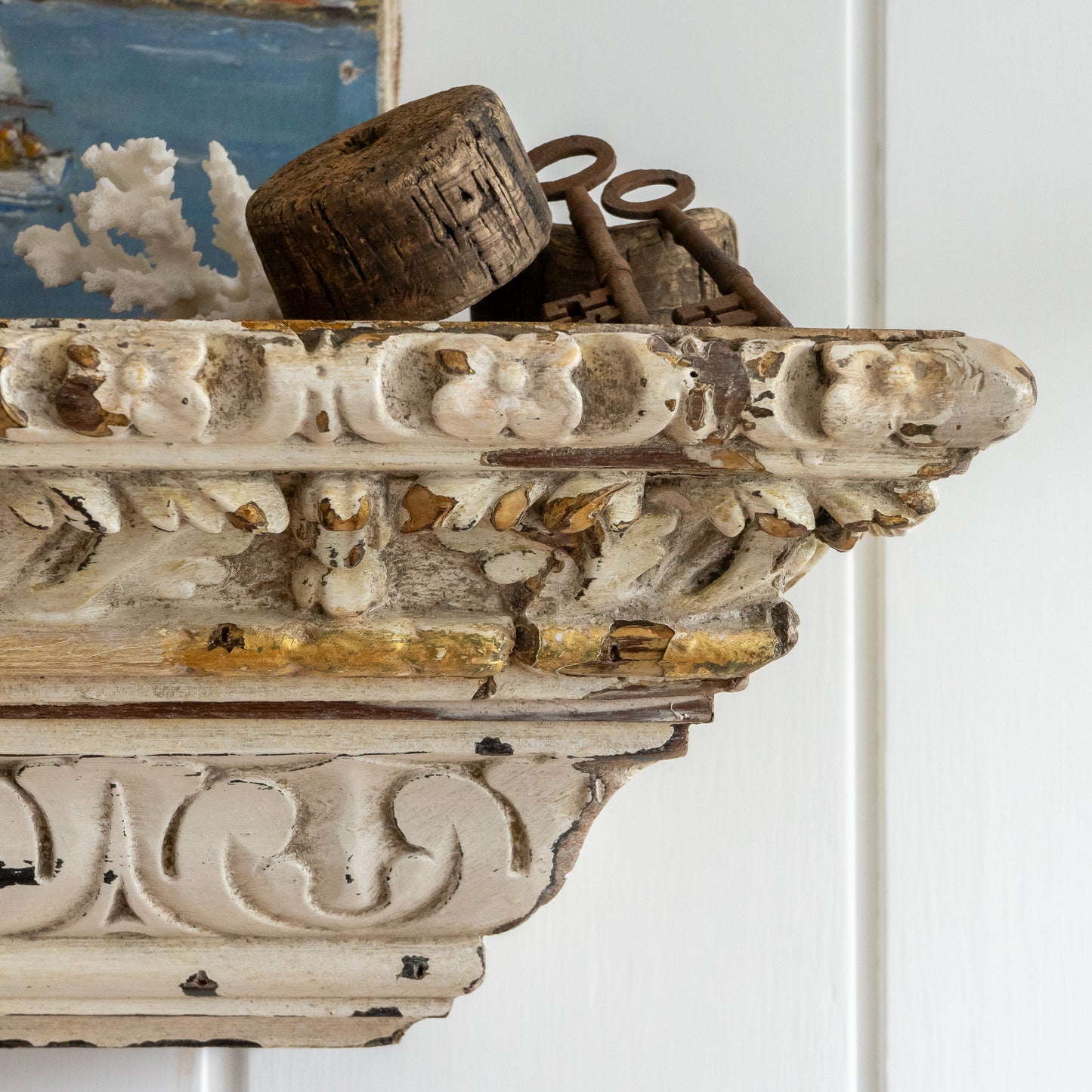 Highly Decorative Shelf