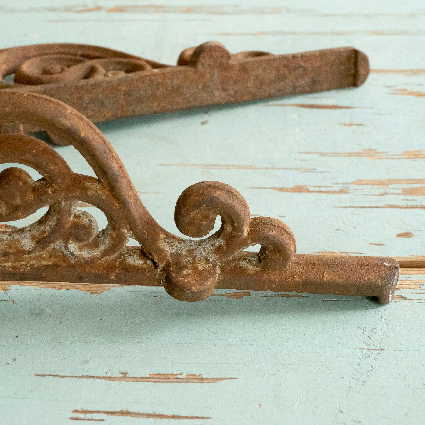 Decorative Rustic Cast Iron Shelf Brackets