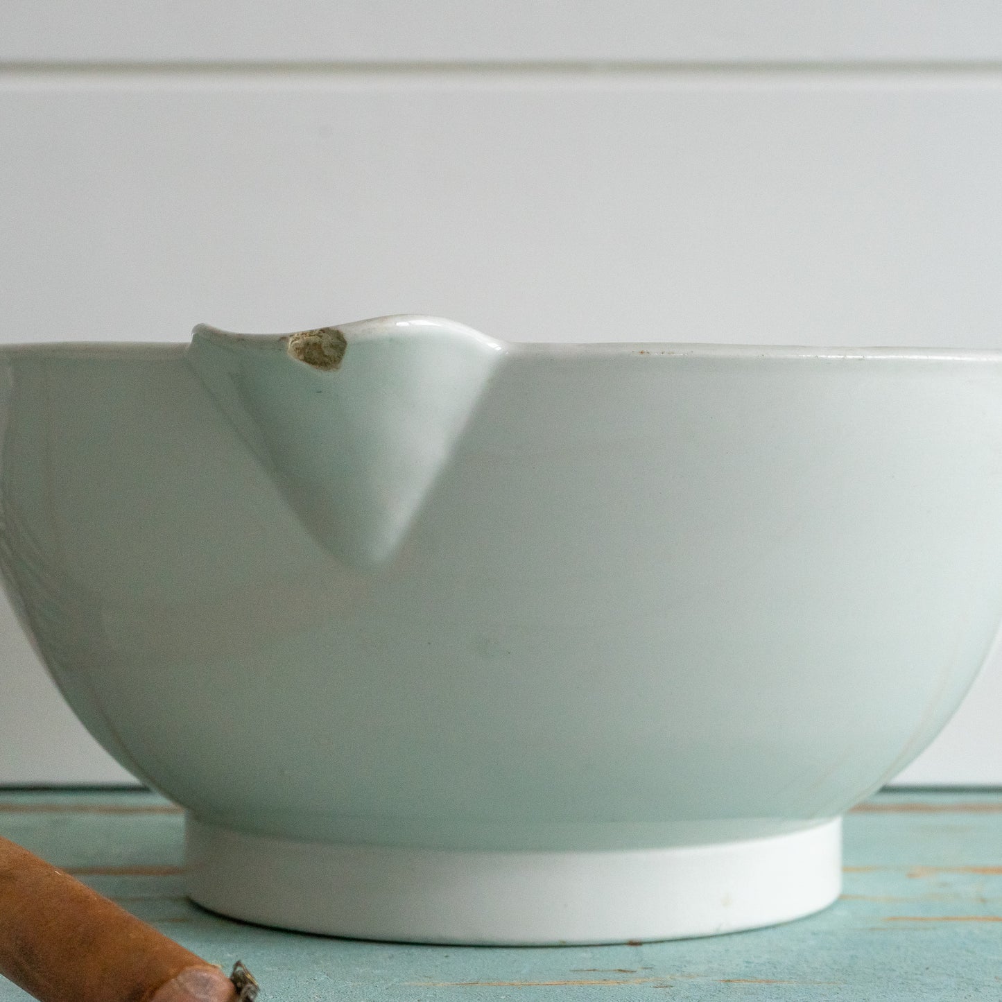 Large Ironstone Lipped Dairy Bowl