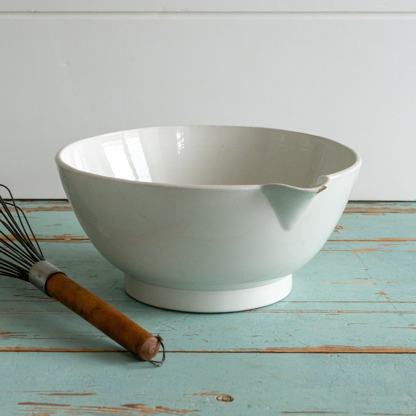 Large Ironstone Lipped Dairy Bowl