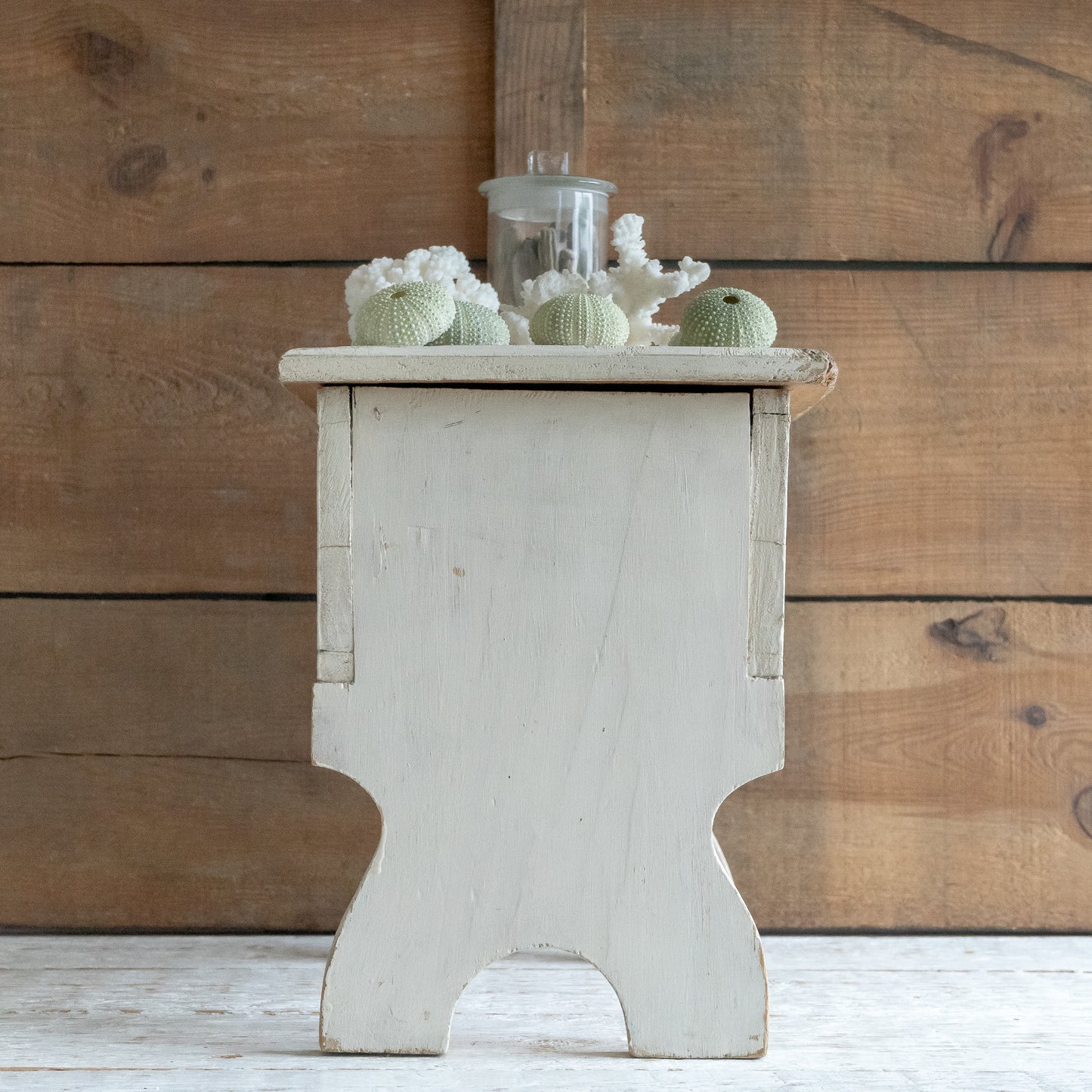 Original Painted Cream Flip Top Stool