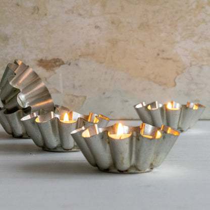 Set of 5 Vintage Fluted Patisserie Tins