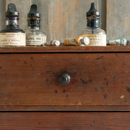 Sweet Little Set of Drawers