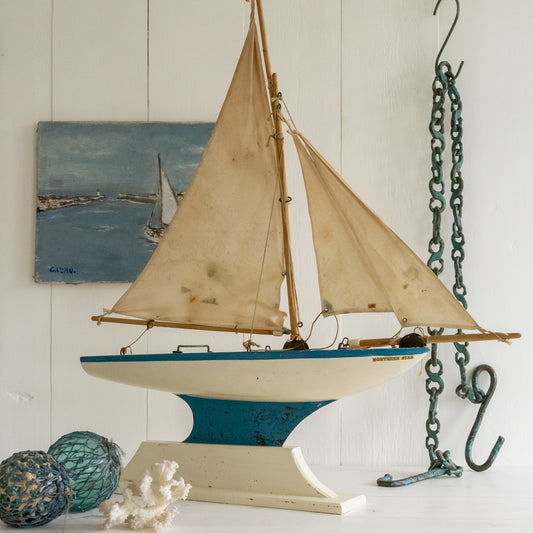 Vintage Pond Yacht