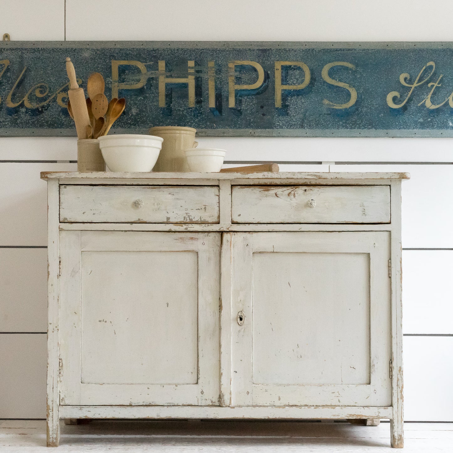 WHITE RUSTIC CUPBOARD