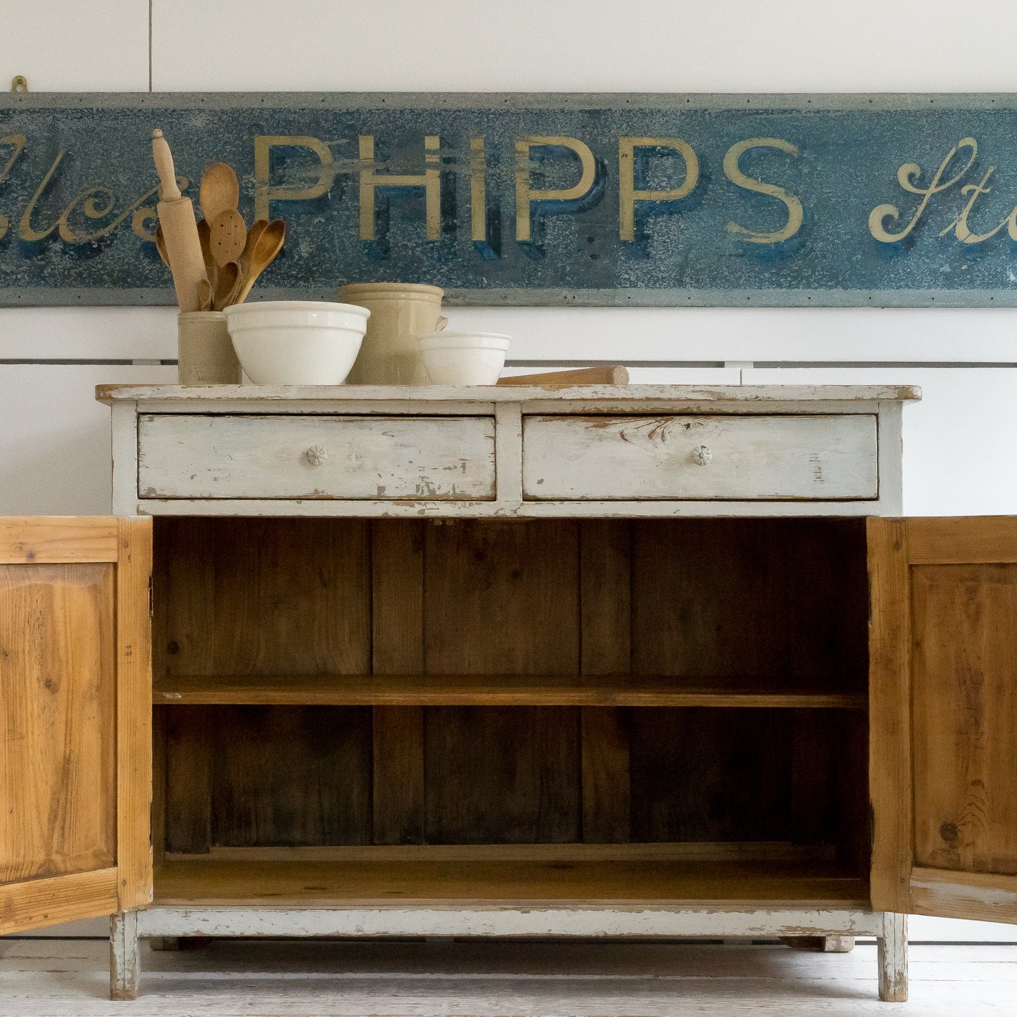 WHITE RUSTIC CUPBOARD